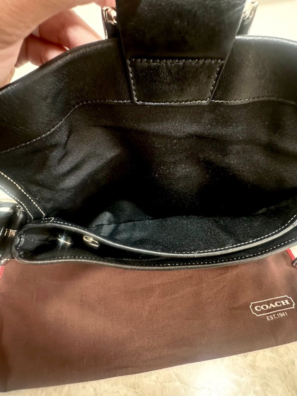 Vintage 2005 Coach Soho Buckle Flap Baguette Black Leather 8A05 w/ Dust Bag - Picture 10 of 12
